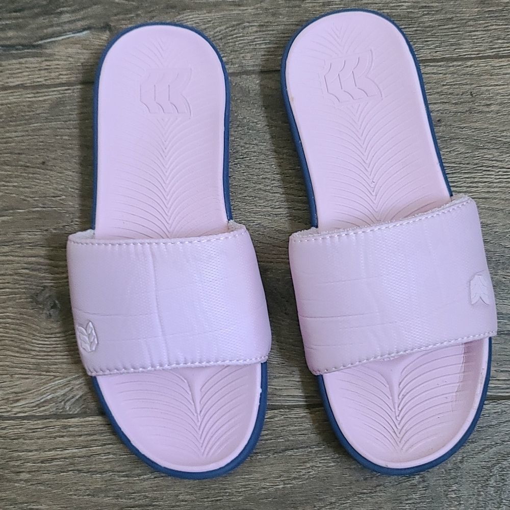 ❤️🔥ALL IN MOTION WOMAN'S SLIP ON SANDALS - Picture 1 of 7